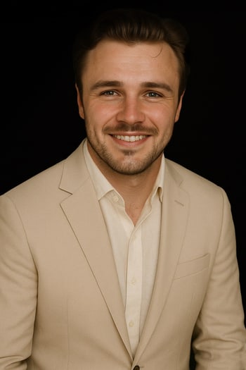 Samuel Ayton, Investor relations manager and qualification specialist