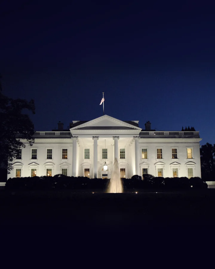 The White House in Washington, DC, floodlit at night